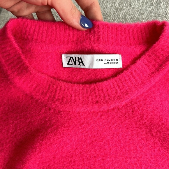 Hot pink Zara sweater - Picture 2 of 2
